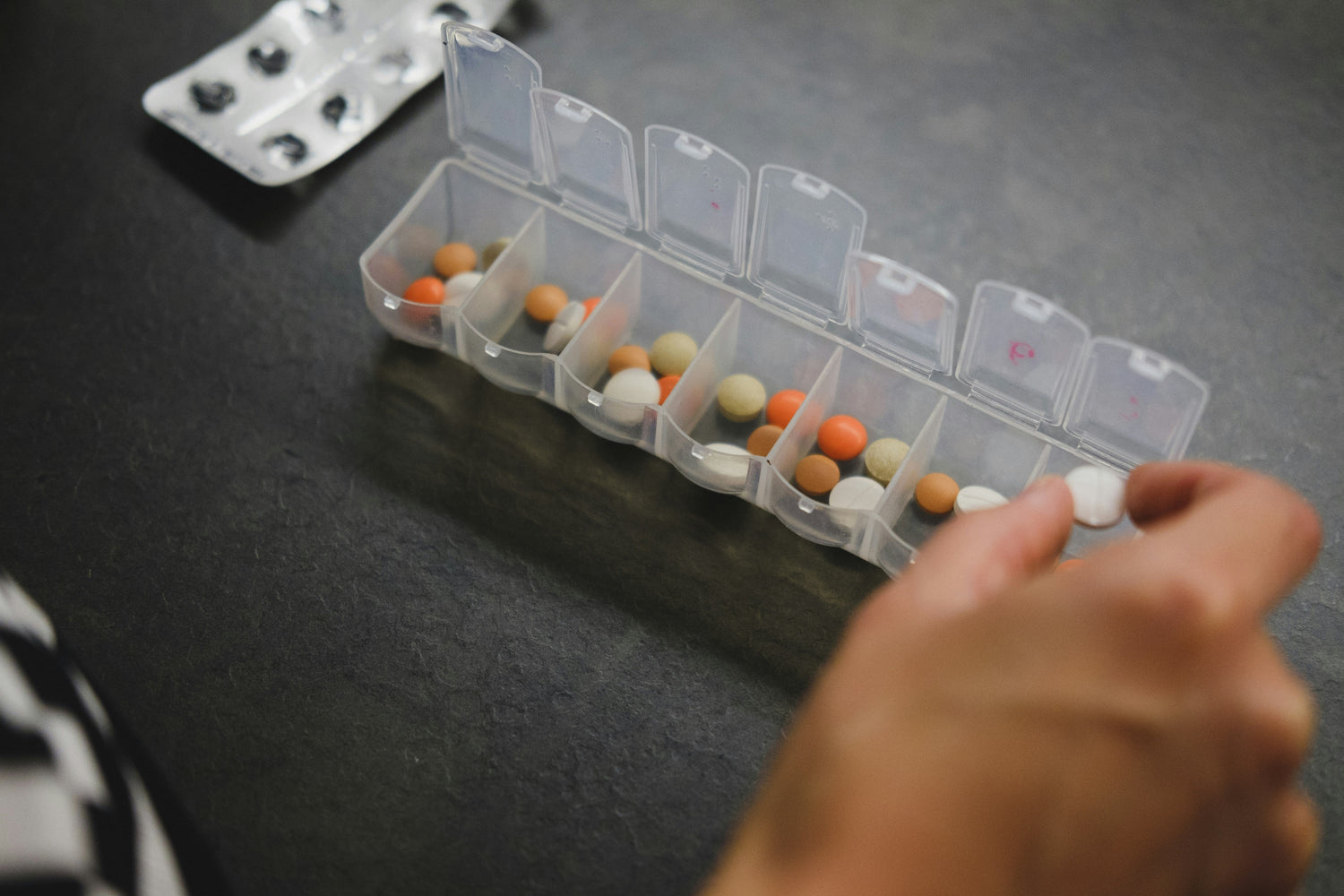 20 Daily Supplement Routine Statistics: Evidence-Based Data on Usage, Timing, and Health Outcomes