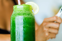 List of Famous Health Influencers Who Use Greens Powder: The Complete Celebrity Wellness Guide